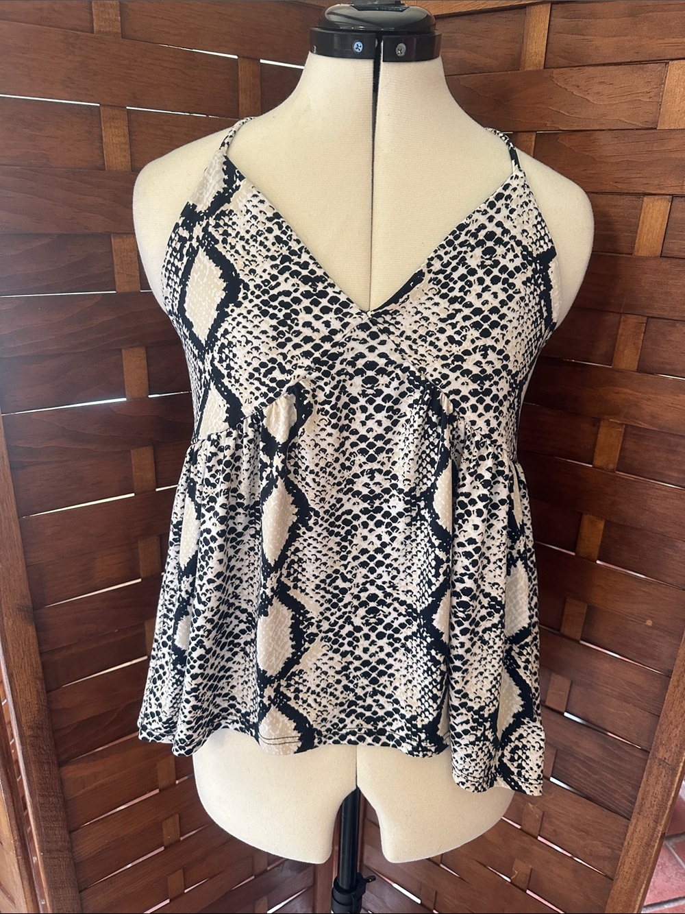 Peach Love California Snake-Print Spaghetti Strap Cami in Black & Cream